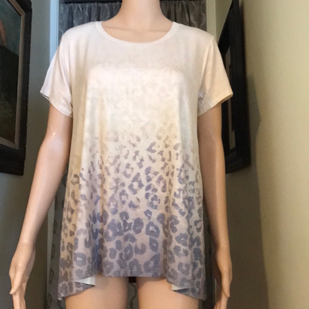 BNWOT Enti Glamour Animal Print Border Beige Top